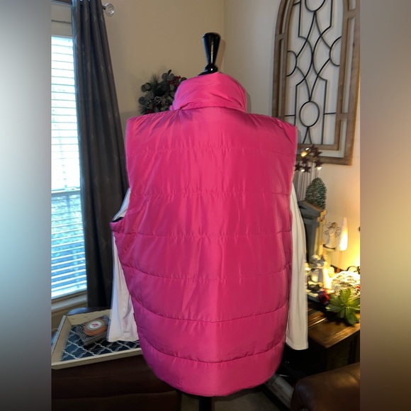 Reversible Navy/Hot Pink Vest - Picture 5 of 11